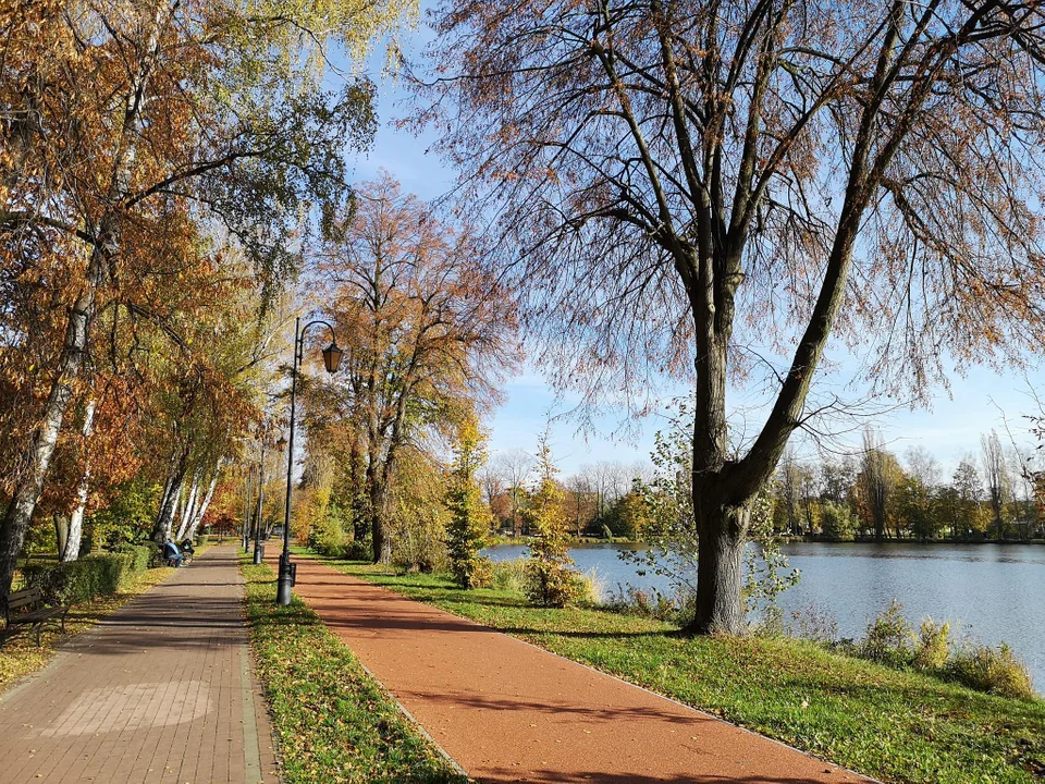 Zgierzanie korzystają z pięknej jesiennej pogody