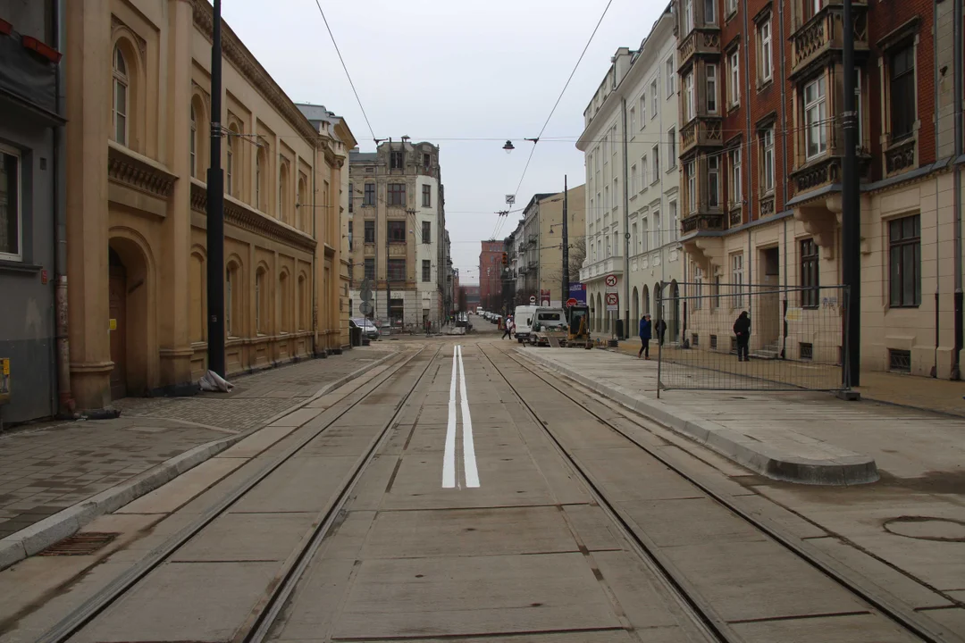 Tramwaje i autobusy MPK Łódź powróciły na Legionów