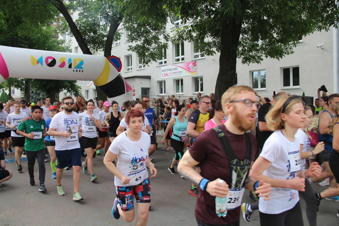 XI edycja biegu "Daj piątaka na dzieciaka"