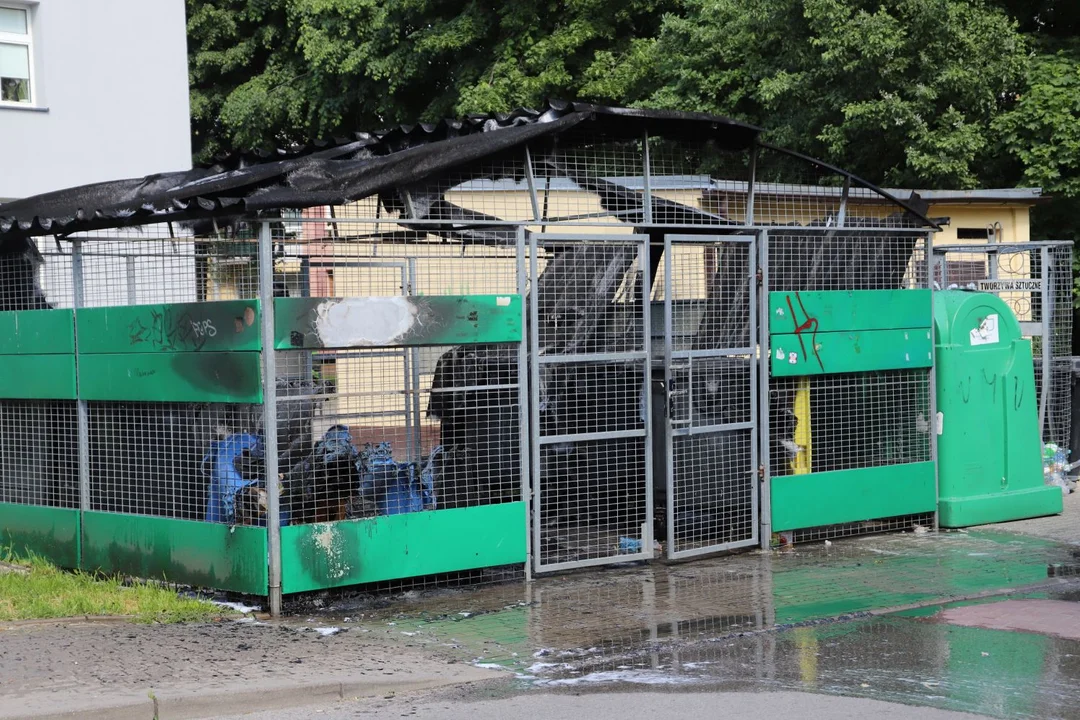 Pożar w Kutnie. Straż pożarna w rejonie Wilczej i Grunwaldzkiej