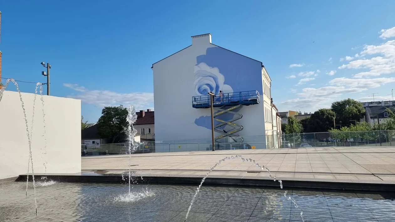 W centrum powstaje mural