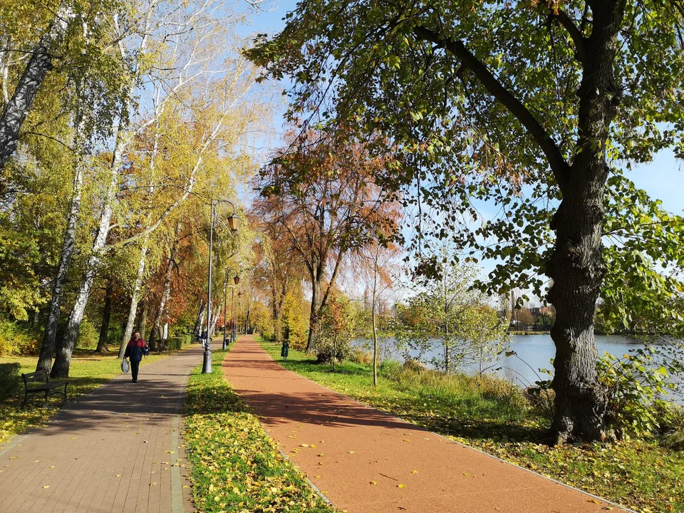 Zgierzanie korzystają z pięknej jesiennej pogody