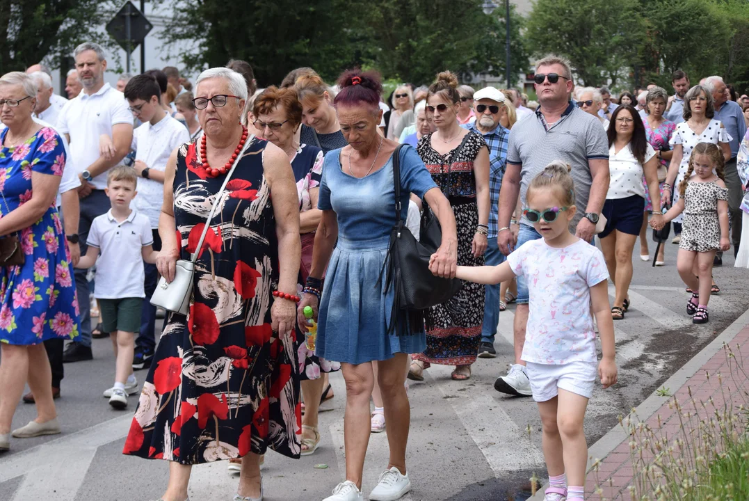 procesja Bożego Ciała w parafii Matki Bożej Dobrej Rady w Zgierzu