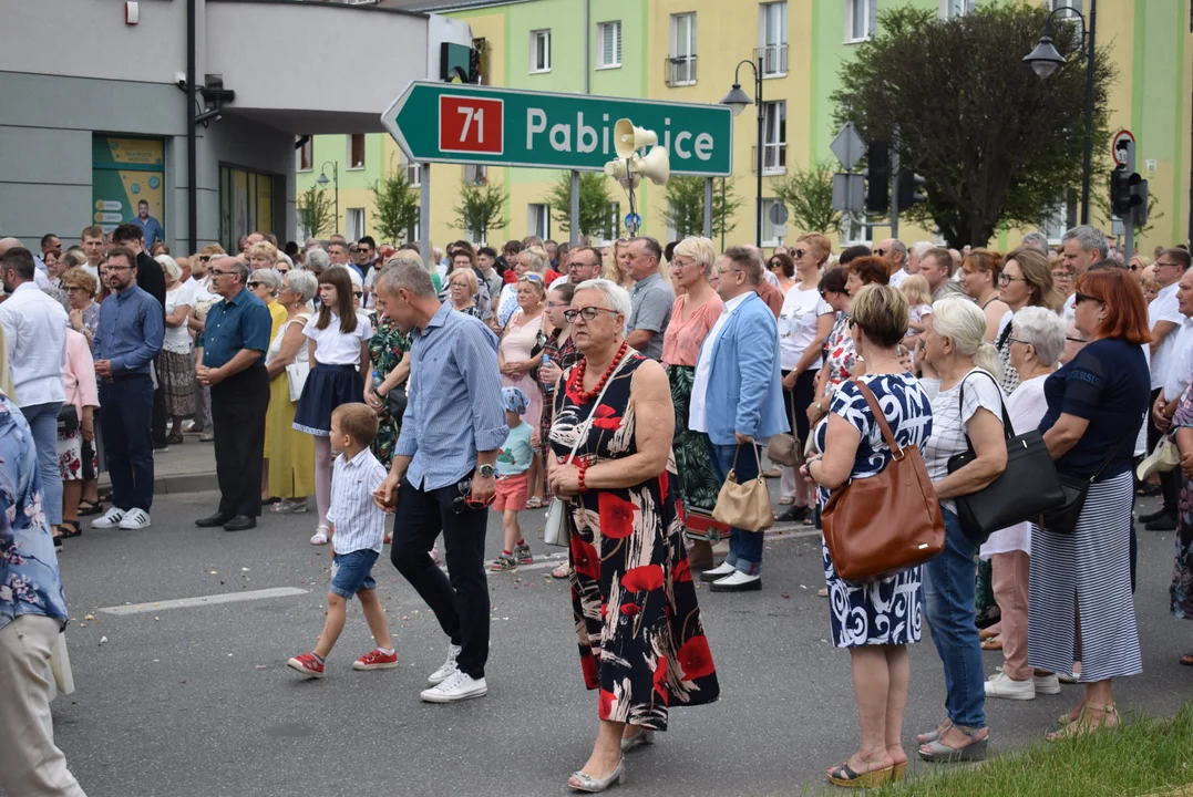 procesja Bożego Ciała w parafii Matki Bożej Dobrej Rady w Zgierzu