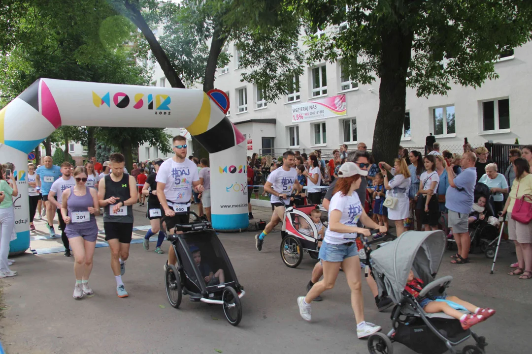 XI edycja biegu "Daj piątaka na dzieciaka"