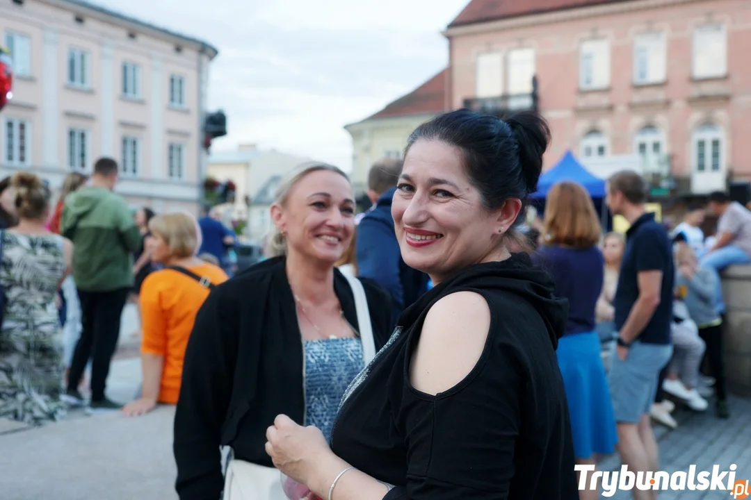 Pierwsza Piotrkowska Potańcówka w Rynku Trybunalskim w Piotrkowie [22.07.2023]