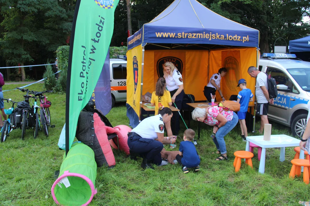 Piknik rodzinny w parku na Młynku w Łodzi