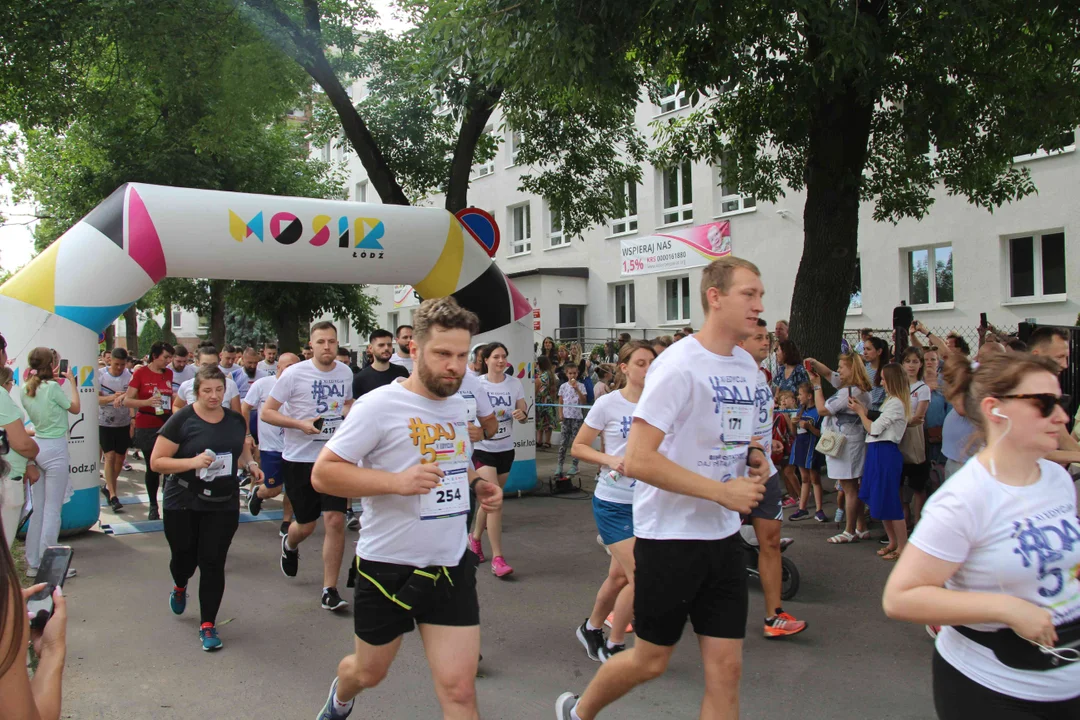 XI edycja biegu "Daj piątaka na dzieciaka"