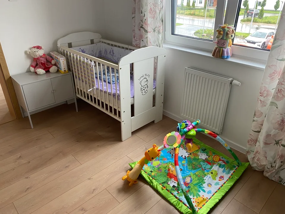 Oddanie domu dla samotnych rodziców z dziećmi przy ul. Kolorowej 18