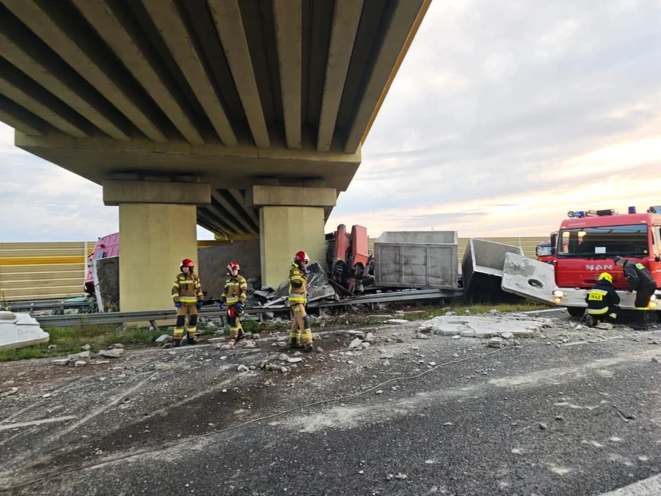Wypadek ciężarówki na A2