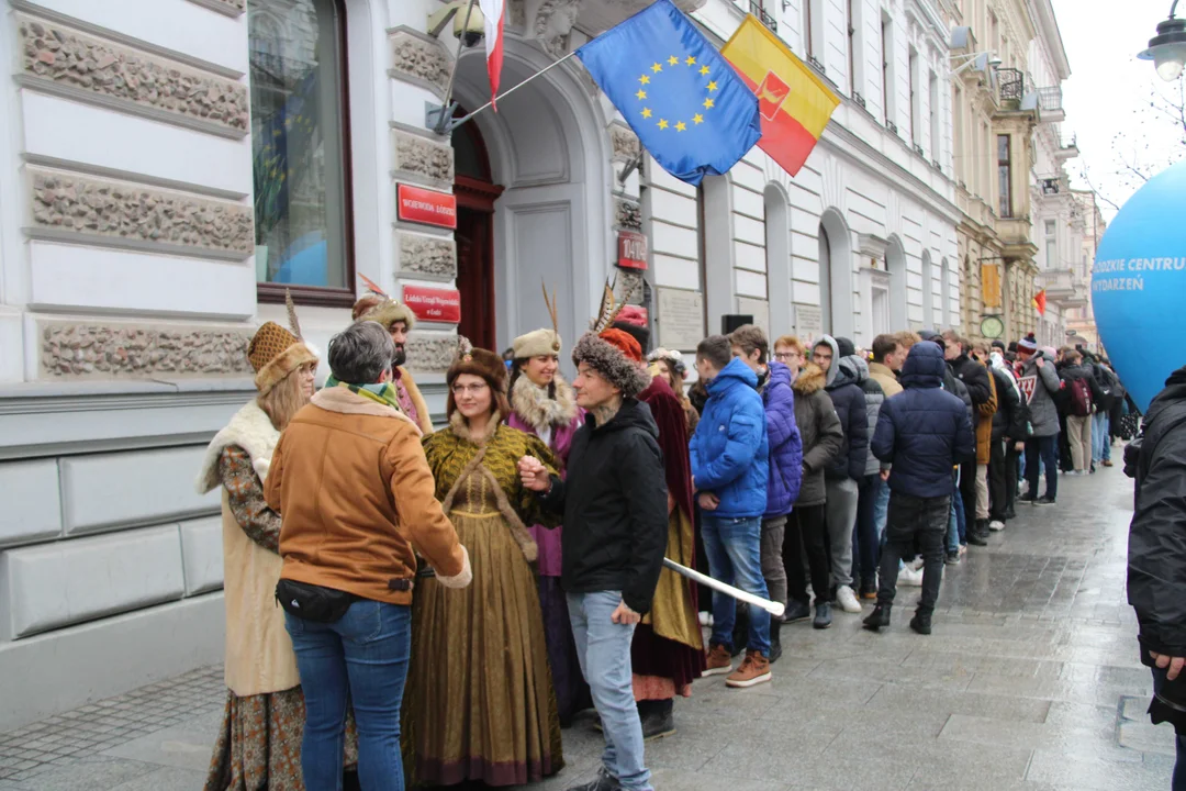 Polonez dla Łodzi 2024 na ul. Piotrkowskiej w Łodzi