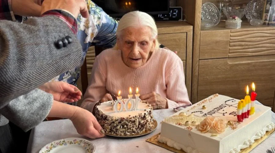 Wyjątkowy moment dla pani Stanisławy. Świętowała setne urodziny - Zdjęcie główne