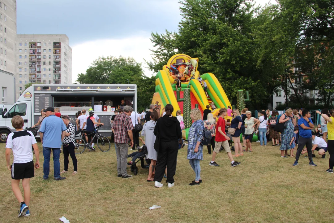 Piknik rodzinny fundacji „Daj piątaka na dzieciaka” na Bałutach