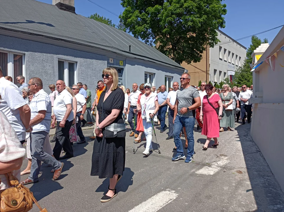 Ulicami Zgierza przeszły procesje Bożego Ciała.