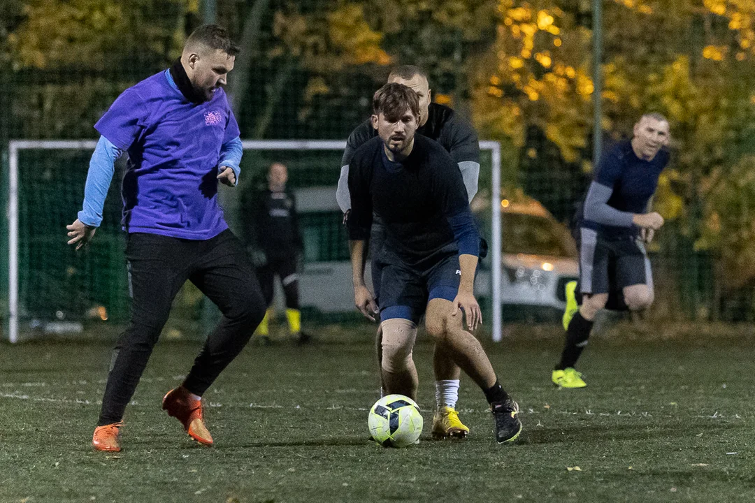 Duże emocje w spotkaniu AGKS 2 oraz FC Farselona w rozgrywkach Playareny