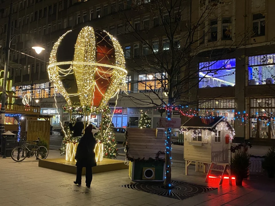 Świąteczna iluminacja na Piotrkowskiej