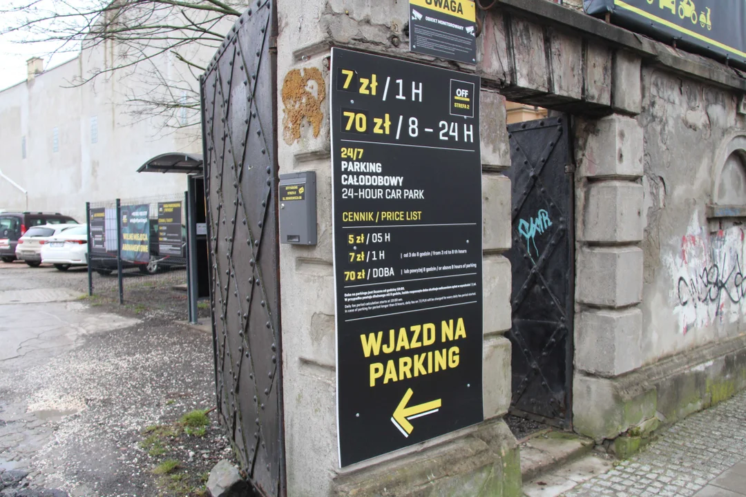 Parkingi w Łodzi - ile zapłacisz za parking w centrum?