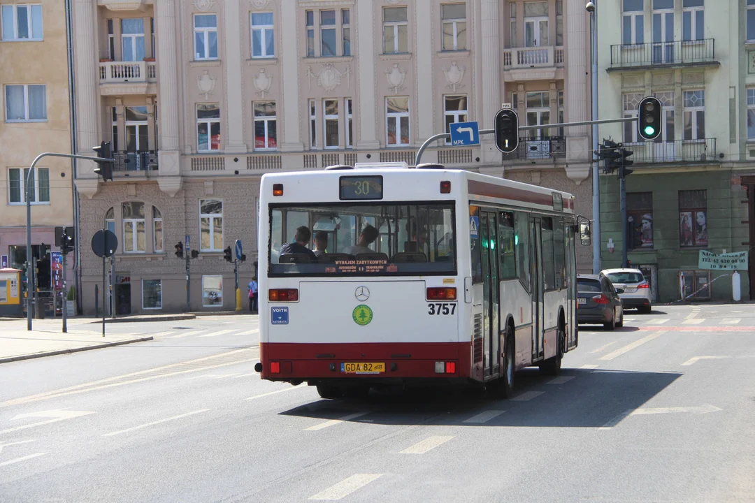 30. lecie Mercedesów O405N - pierwszego autobusu niskopogłowego w Łodzi