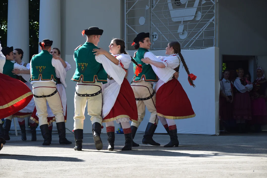 Spotkanie z folklorem w Parku Julianowskim