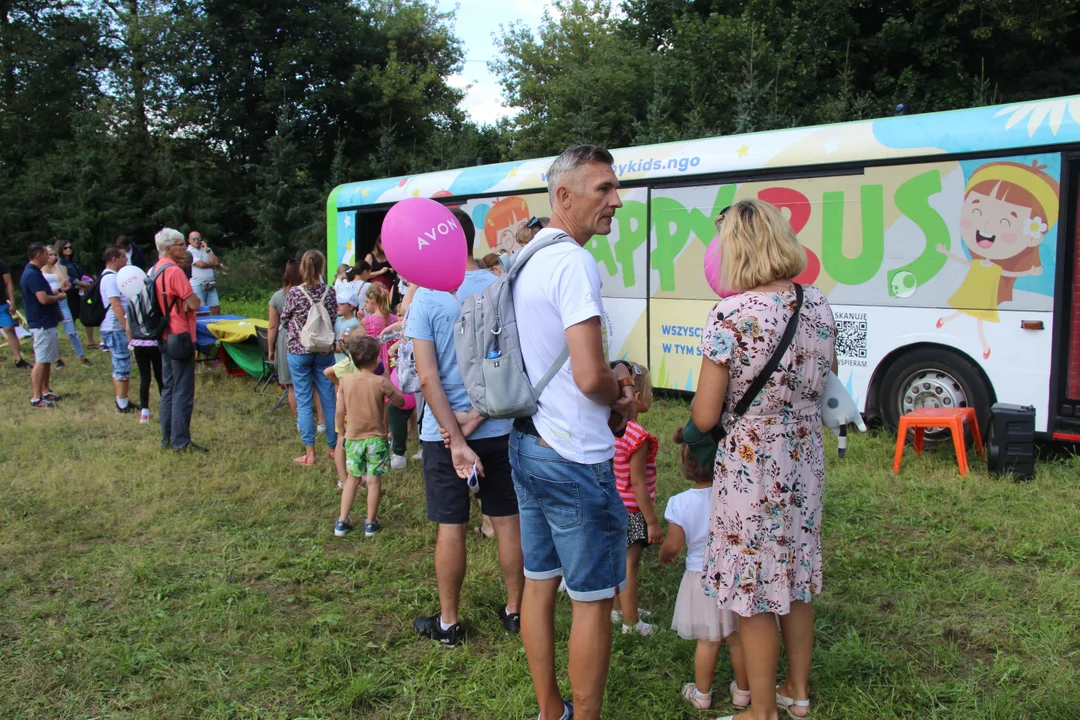 Piknik rodzinny w parku na Młynku w Łodzi