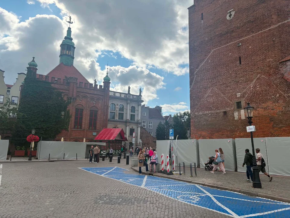Jarmark św. Dominika znika z ulic Gdańska. Trwa sprzątanie po wydarzeniu