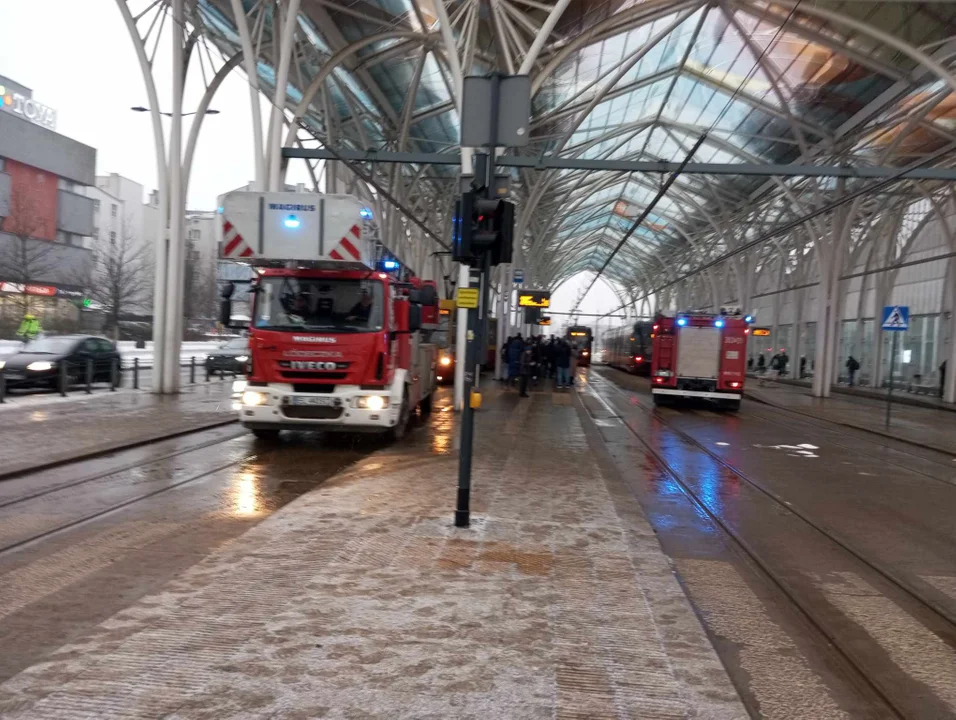 Akcja służb ratunkowych na Piotrkowskiej Centrum w Łodzi