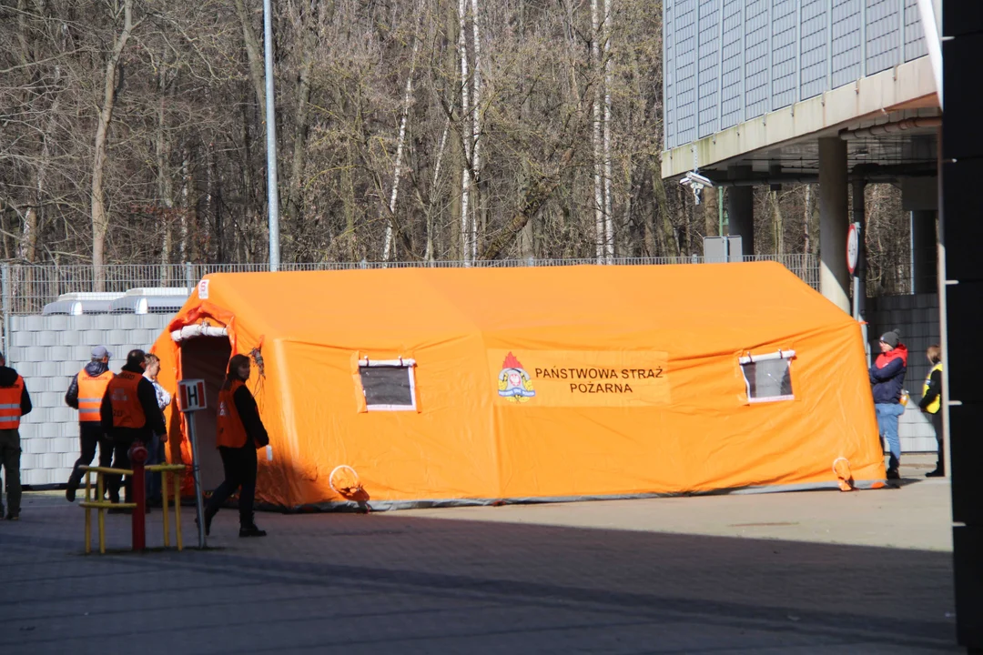 Ćwiczenia służb specjalnych na stadionie ŁKS-u