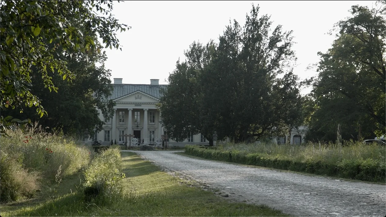 Pałac w Walewicach