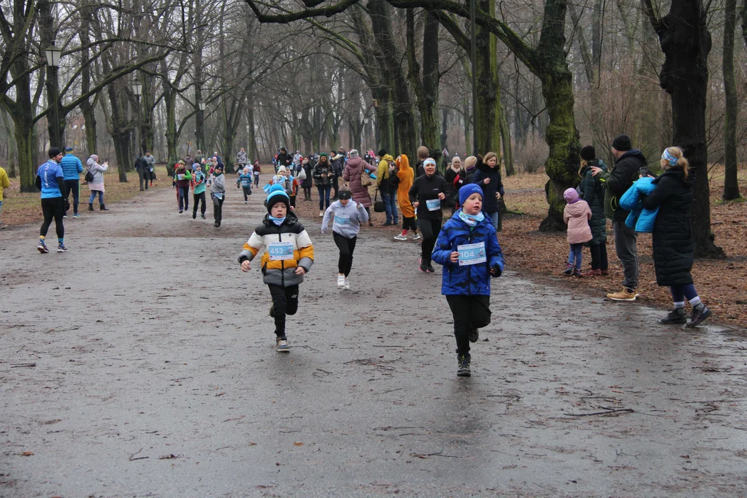 Pączek Run 2024 w parku Poniatowskiego w Łodzi