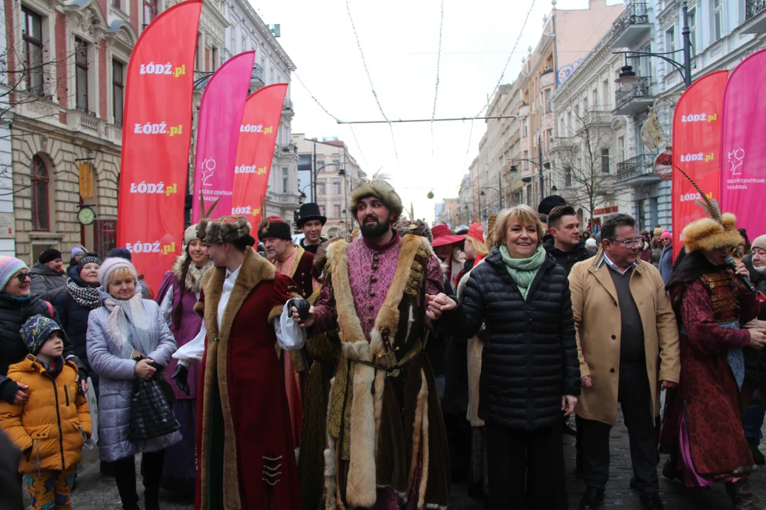 Polonez dla Łodzi 2024 na ul. Piotrkowskiej w Łodzi