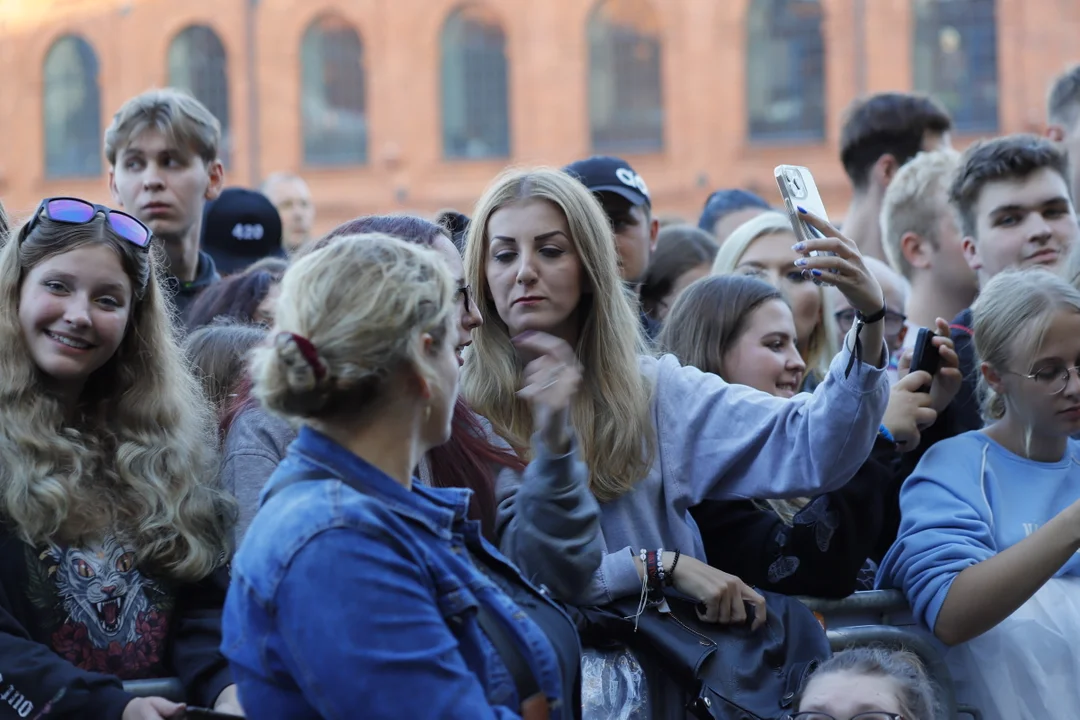 Dawid Kwiatkowski otwiera urodzinową scenę w Manufakturze