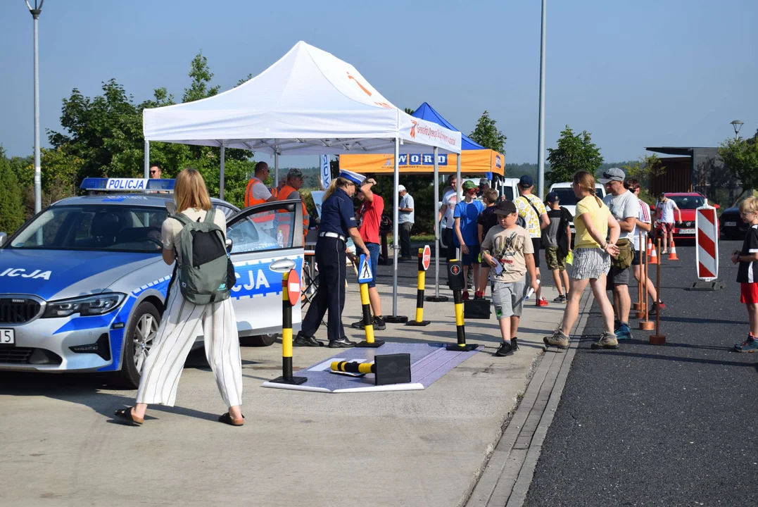 Kontrola pojazdów i atrakcje dla dzieci przy autostradzie A1