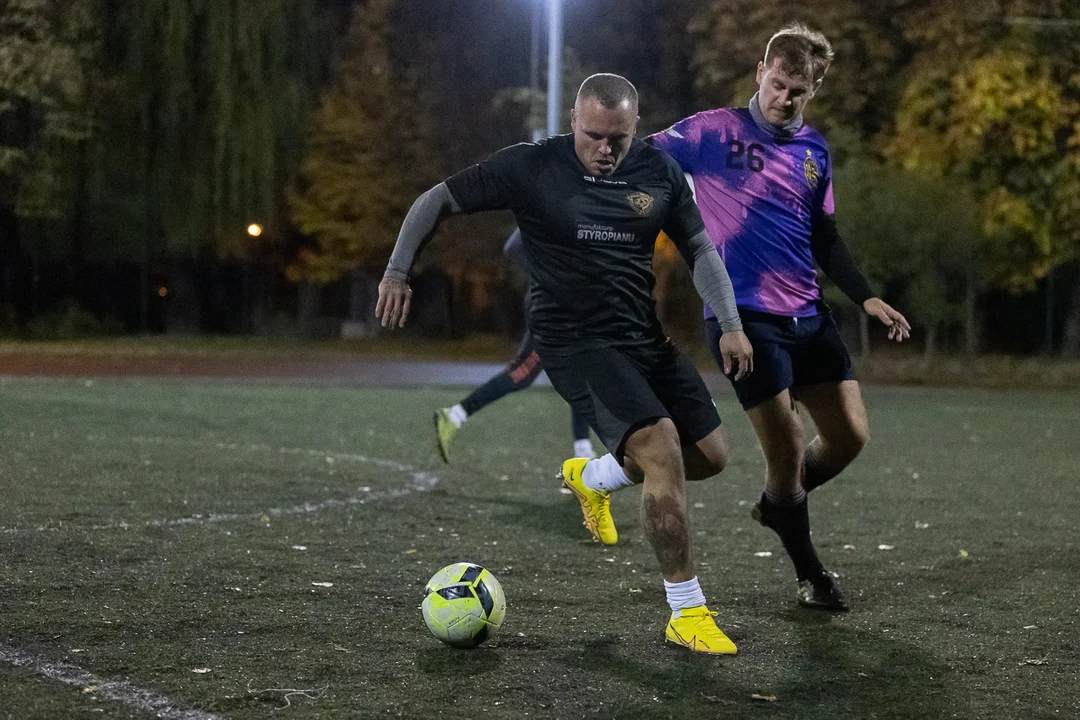 Duże emocje w spotkaniu AGKS 2 oraz FC Farselona w rozgrywkach Playareny