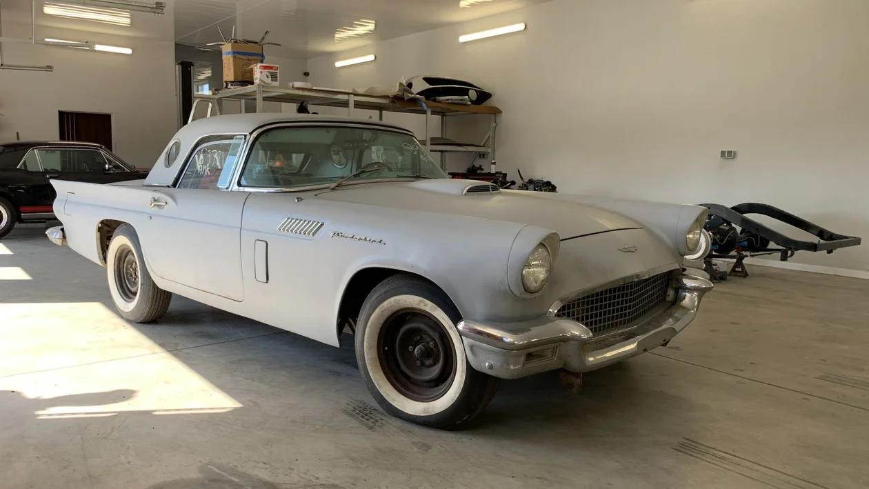 Ford Thunderbird 1957