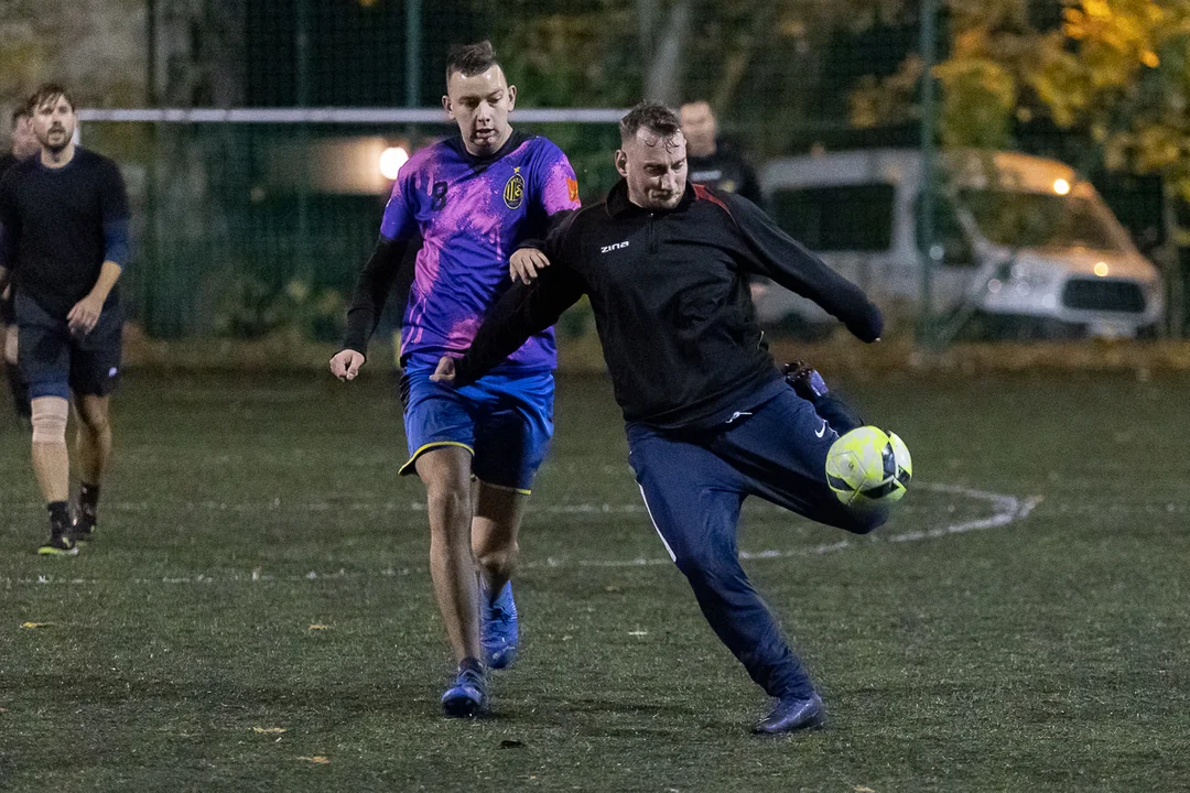 Duże emocje w spotkaniu AGKS 2 oraz FC Farselona w rozgrywkach Playareny