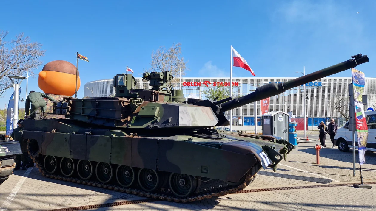 Wojsko przyjechało do Płocka z całym swoim arsenałem [ZDJĘCIA]