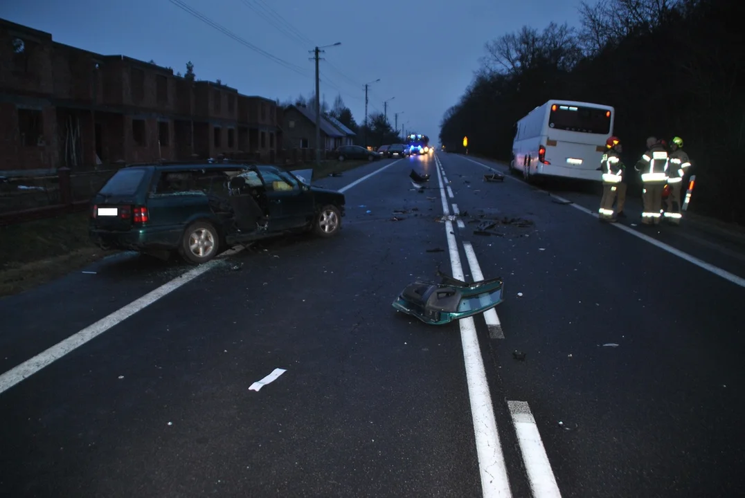 Mercedes urwał koło. To doprowadziło do niewyobrażalnej tragedii [zdjęcia] - Zdjęcie główne