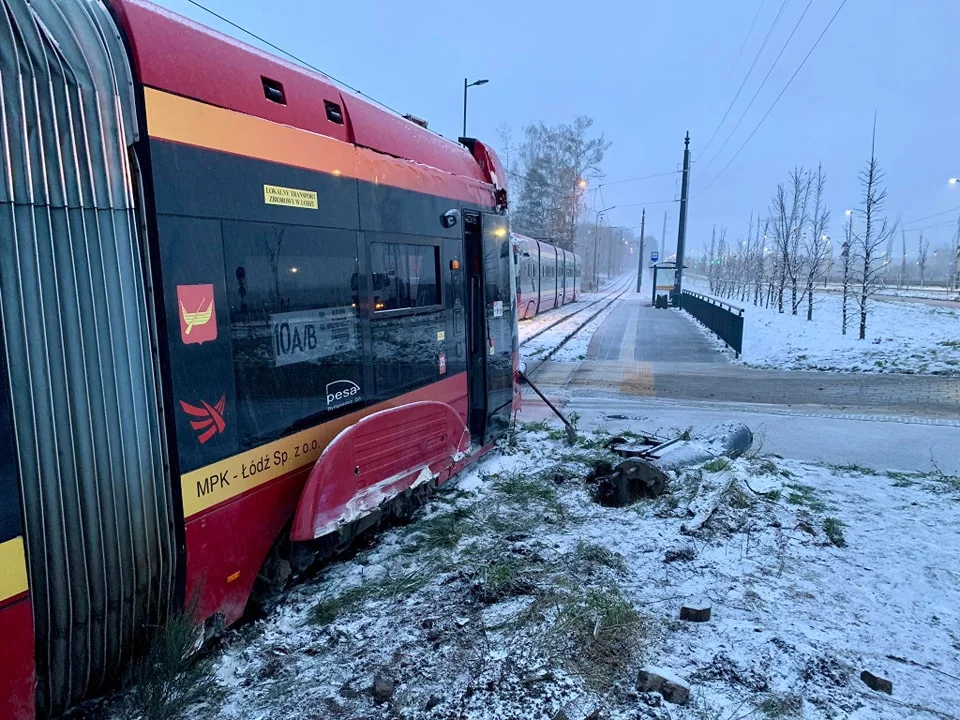 Utrudnienia po wykolejeniu tramwaju MPK Łódź na Olechowie