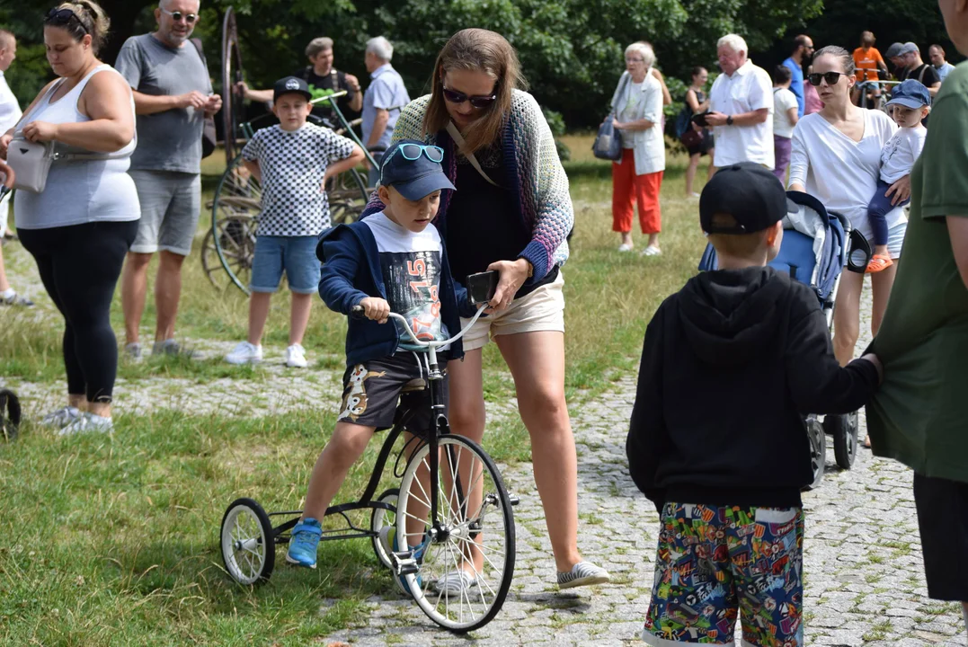 Historia rowerów w Parku Julianowskim na 600. urodizny Łodzi