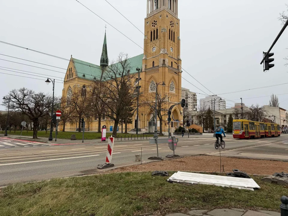 Utrudnienia w Łodzi. Wciąż trwa remont Tymienieckiego i Sienkiewicza