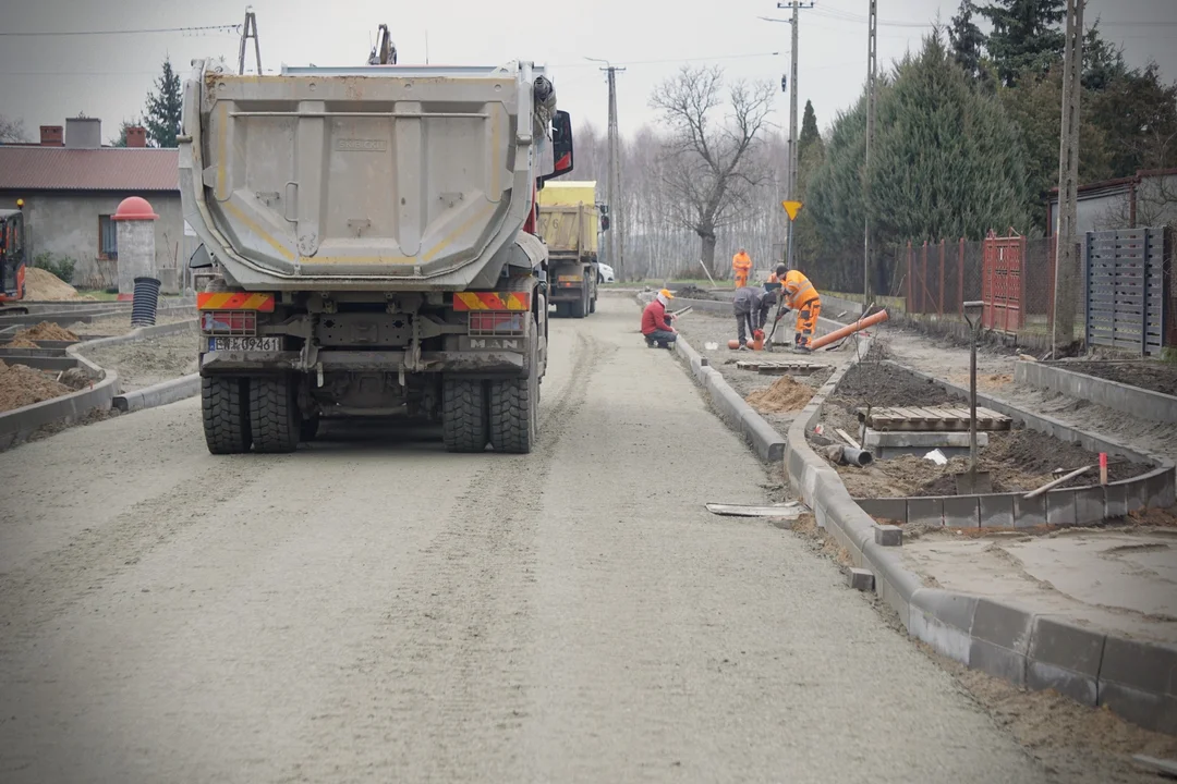 Dziś utrudnienia na jednej z ulic. "Mieszkańców i kierowców prosimy o cierpliwość" [FOTO] - Zdjęcie główne