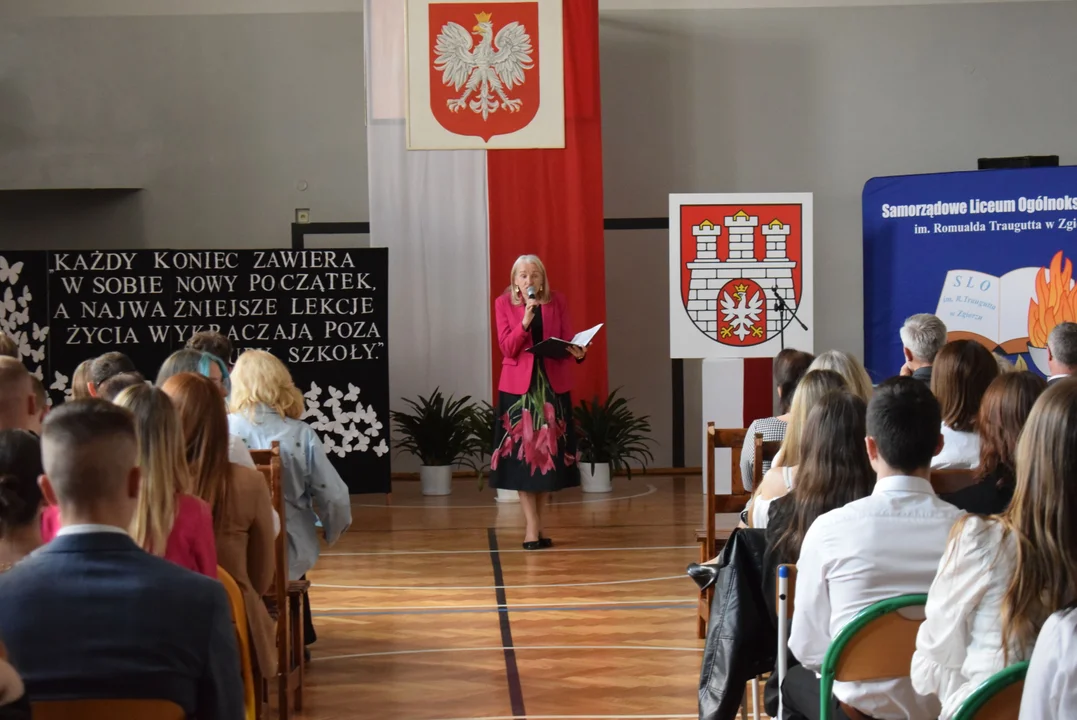 Pożegnanie maturzystów z Samorządowego Liceum Ogólnokształcące im. Romualda Traugutta w Zgierzu