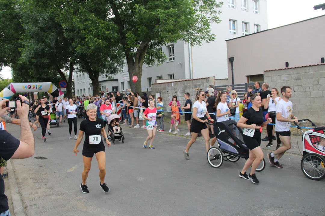 Piknik rodzinny fundacji „Daj piątaka na dzieciaka” na Bałutach