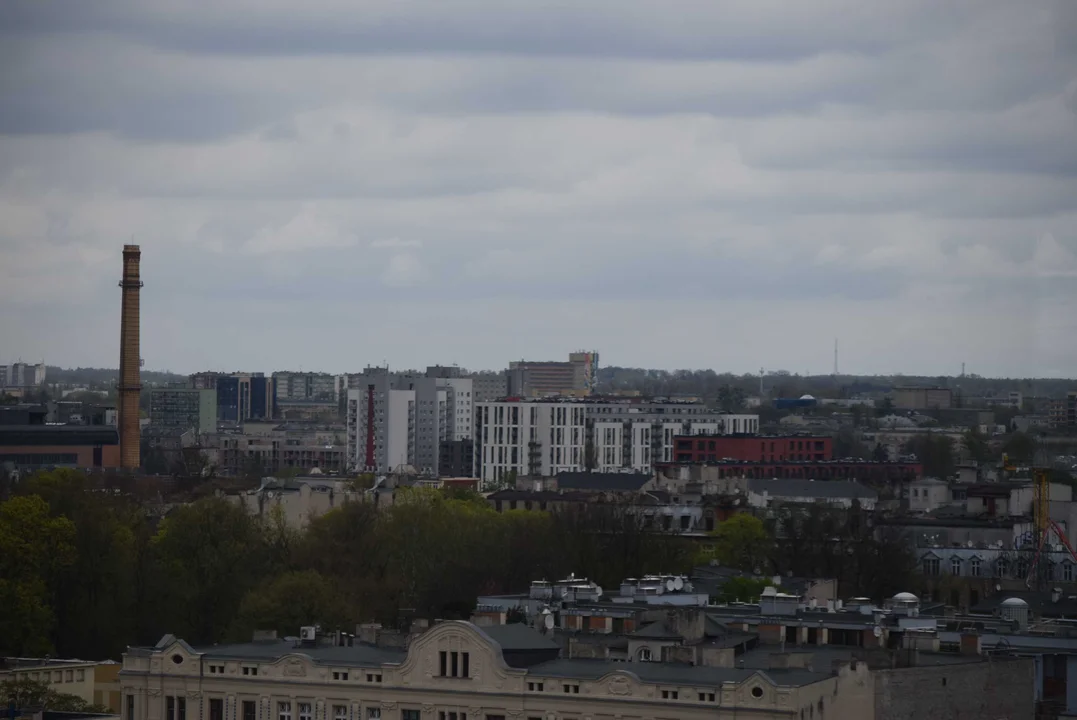 Panorama miasta widziana z wieżowca Red Tower