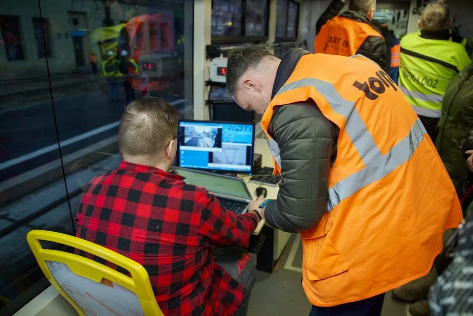 Udany przejazd techniczny tramwaju MPK Łódź na Wojska Polskiego