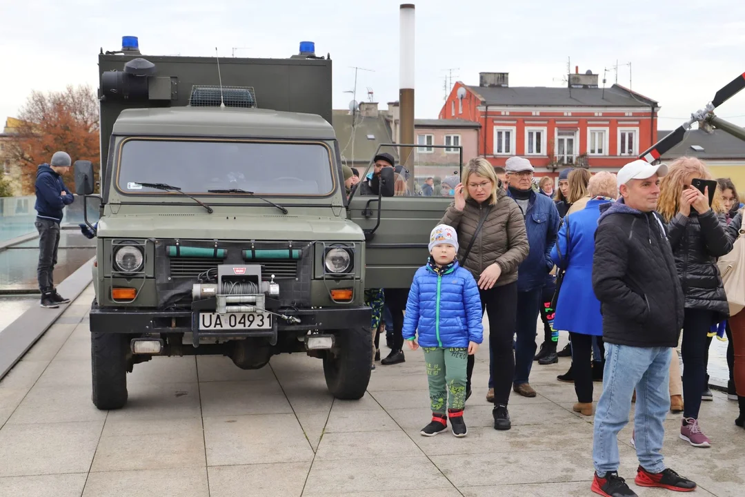 Tłumy na Pikniku Wojskowym z okazji Święta Niepodległości