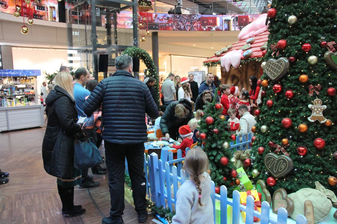 Piernikowa chatka w centrum handlowym Manufaktura w Łodzi