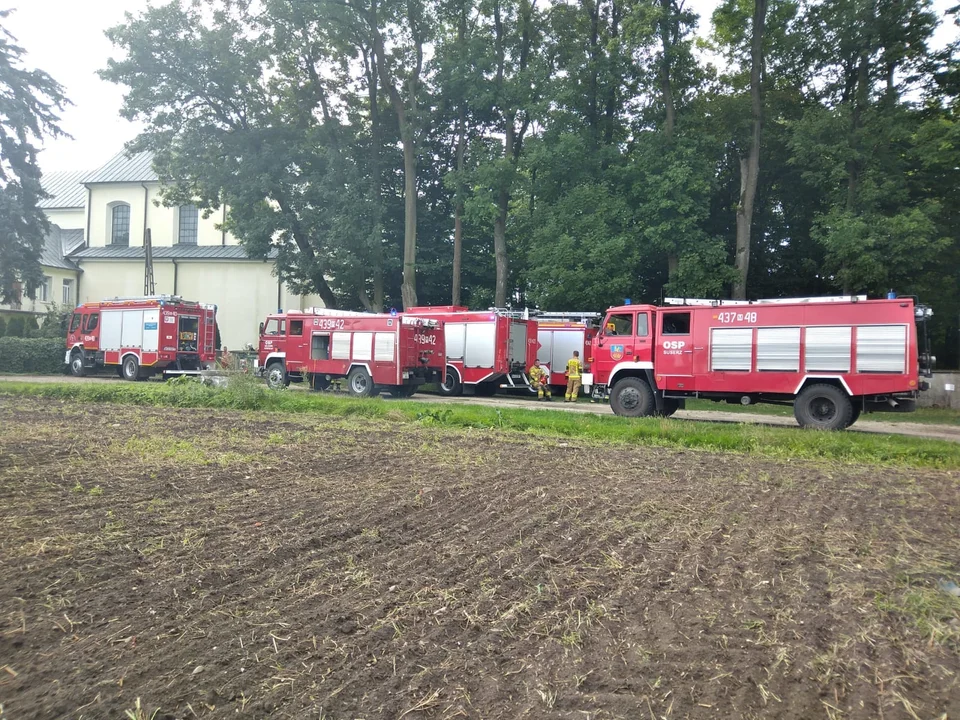 Straż pożarna na plebanii. Doszło do pożaru [ZDJĘCIA] - Zdjęcie główne