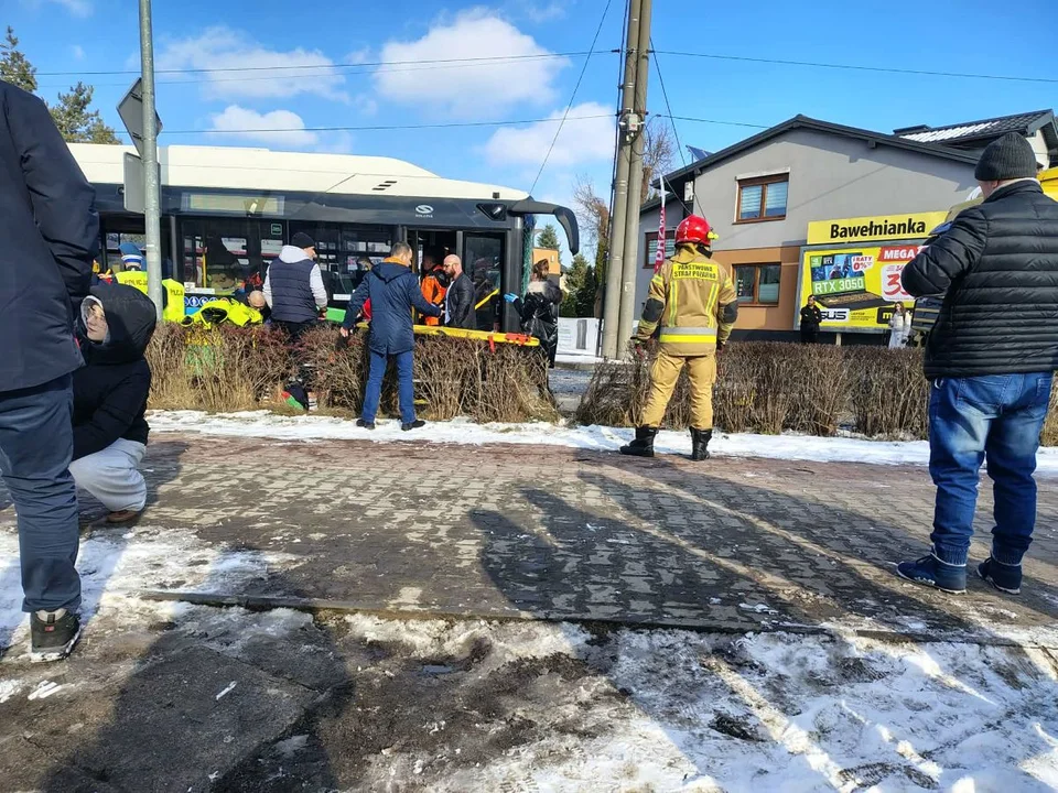 Autobus MZK staranowany przez ciężarówkę