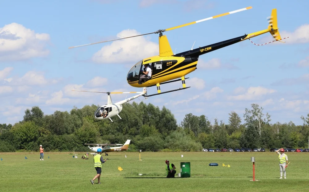 Emocjonujące konkurencje, helikoptery, loty widokowe. Wielkie wydarzenie na płockim lotnisku! [ZDJĘCIA] - Zdjęcie główne